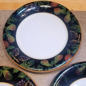 Set 2 VARM Italy Ceramic Dinner Plates Hand Decorated Fruit Grapes Pears 11.5in